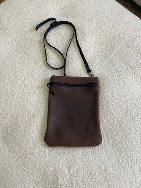 Men/Women Brown Leather Crossbody Bag - Classic Minimal Design